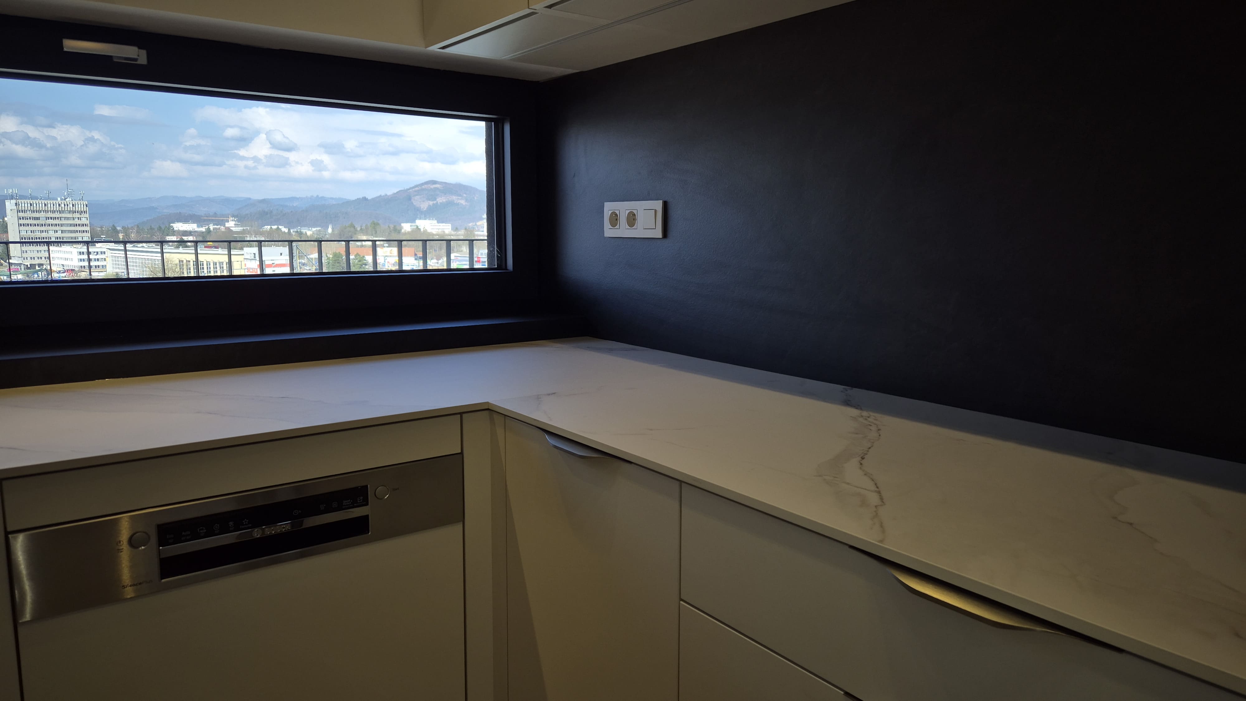 Detailný záber kuchynskej linky